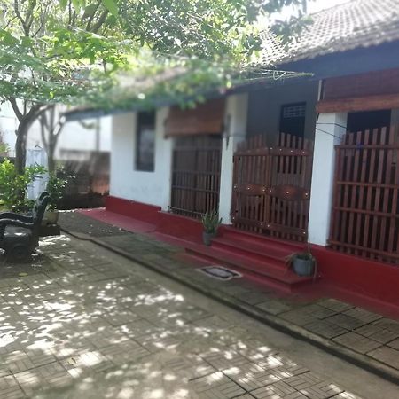 היקדואה Ami Place Rooms With Kitchen מראה חיצוני תמונה